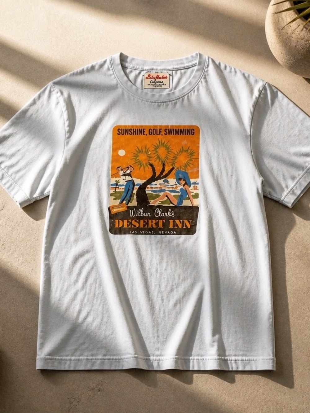 Red Jacket Desert Inn Las Vegas Graphic T-Shirt  a unisex shirt size medium